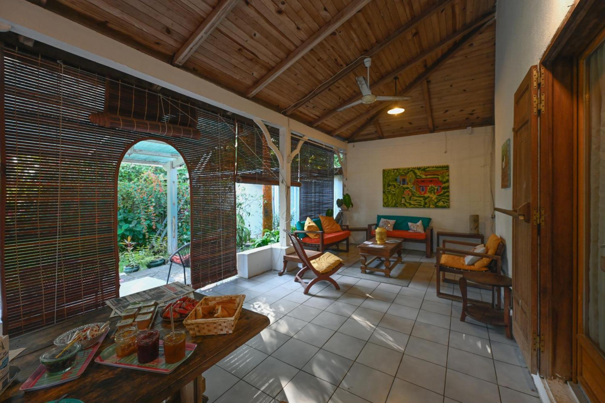 Le Medinilla Bed & Breakfast Bras-Panon Exterior photo